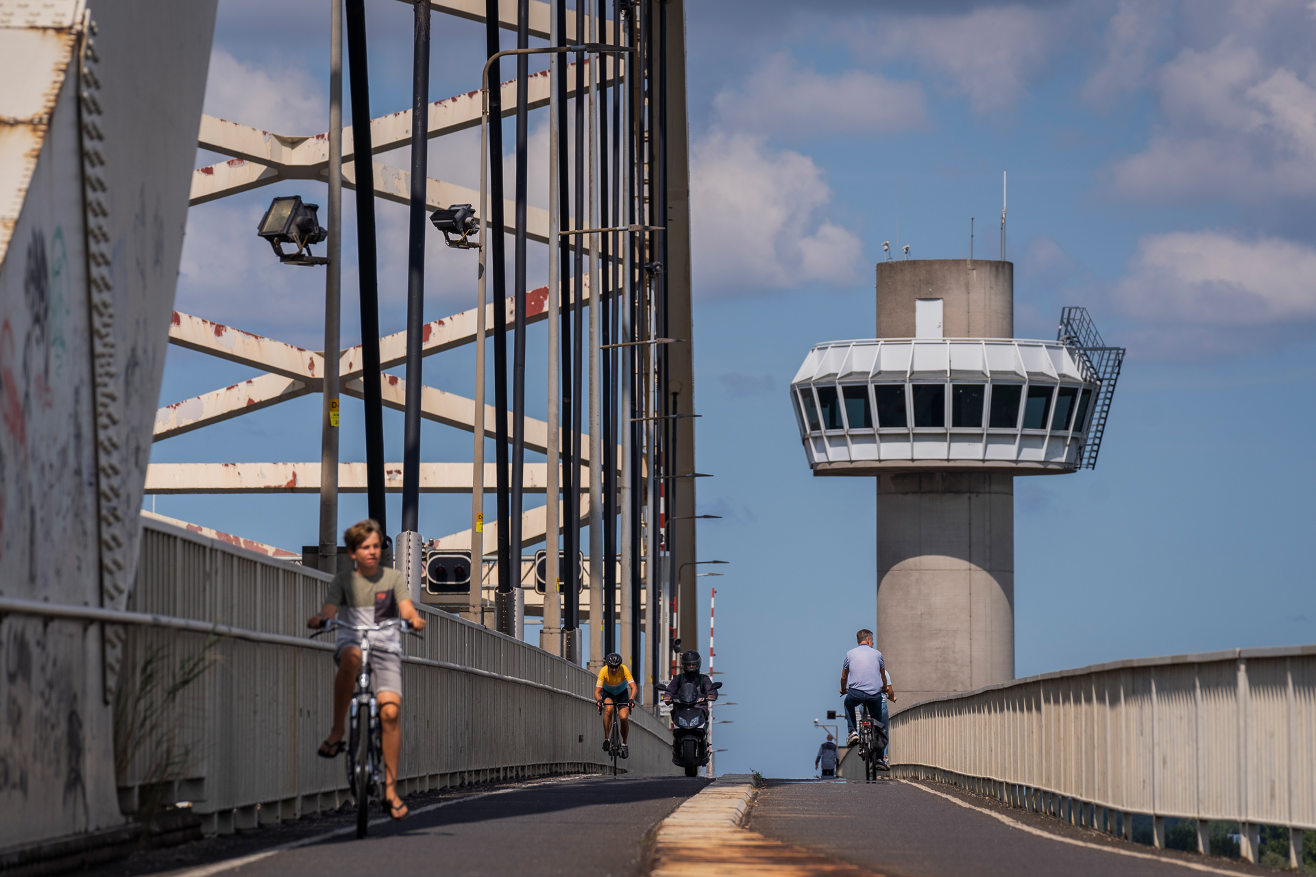 Nieuwe Metropolitane Fietsroute Dordrecht - Rotterdam | MRDH ...