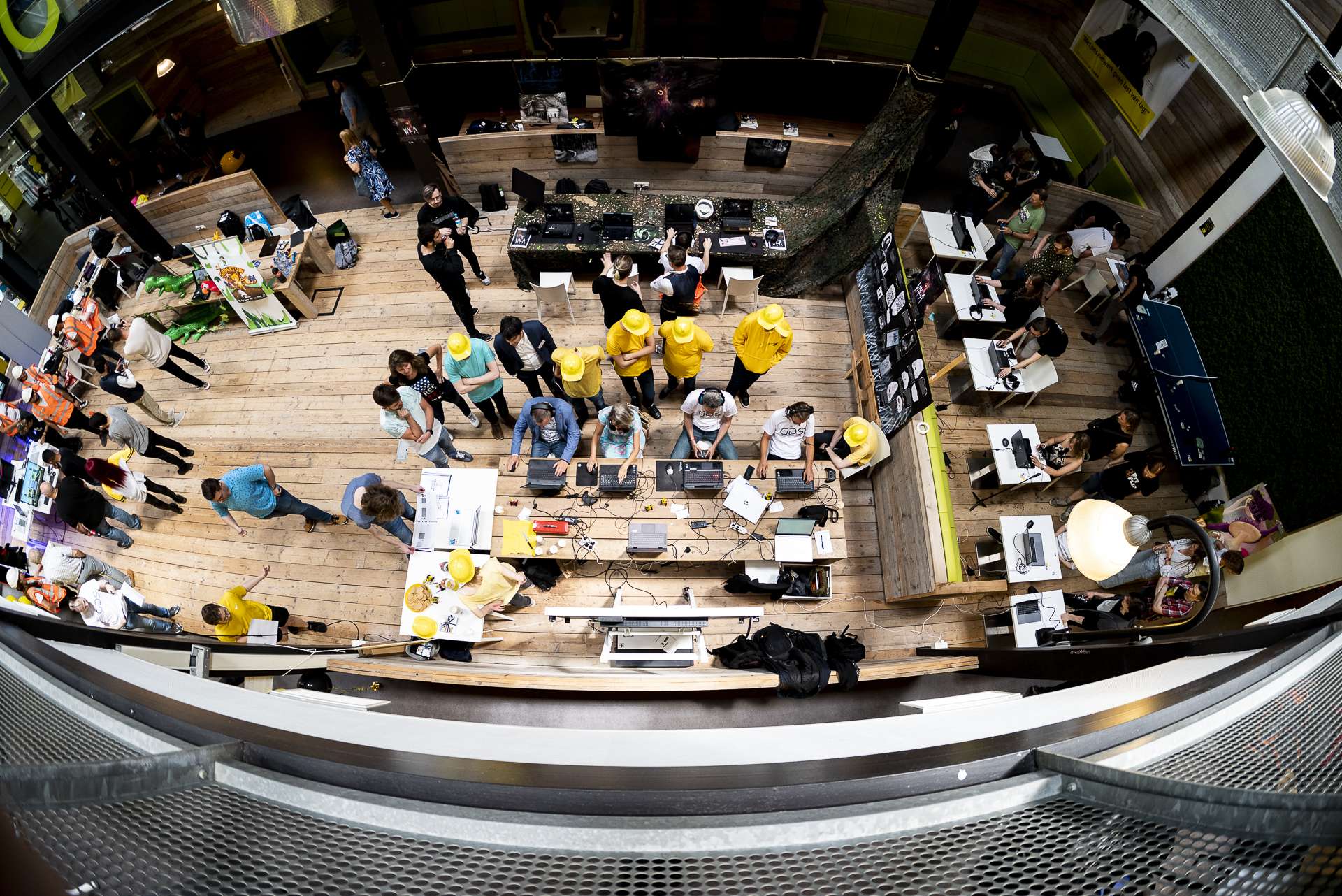 Studenten aan het werk in Dutch Innovation Park