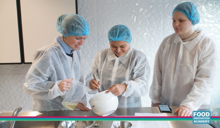 Studenten aan de slag op de campus Food Innovation Academy