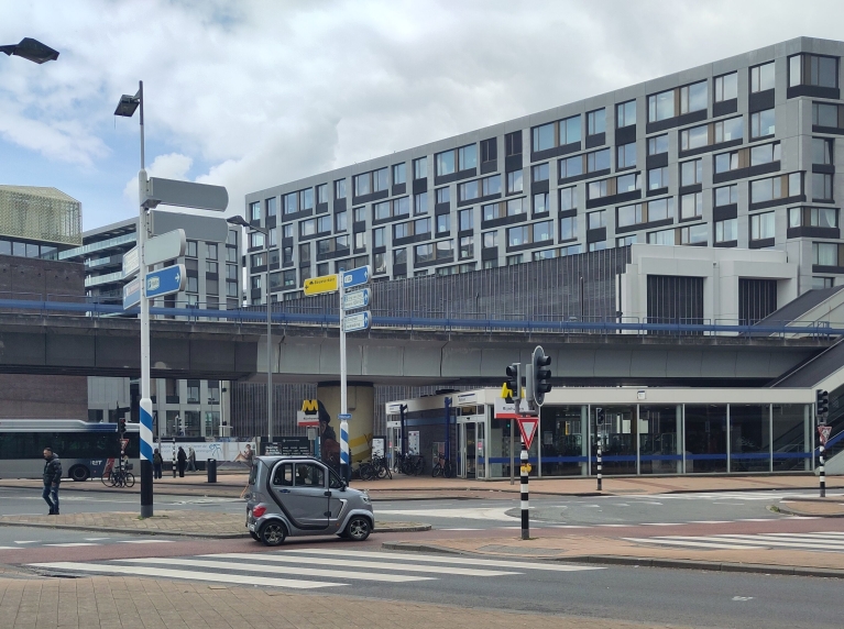 Ketenmobiliteit ov-knooppunt station Rijnhaven